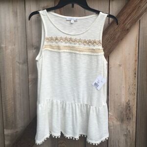 BNWT Moa Moa top